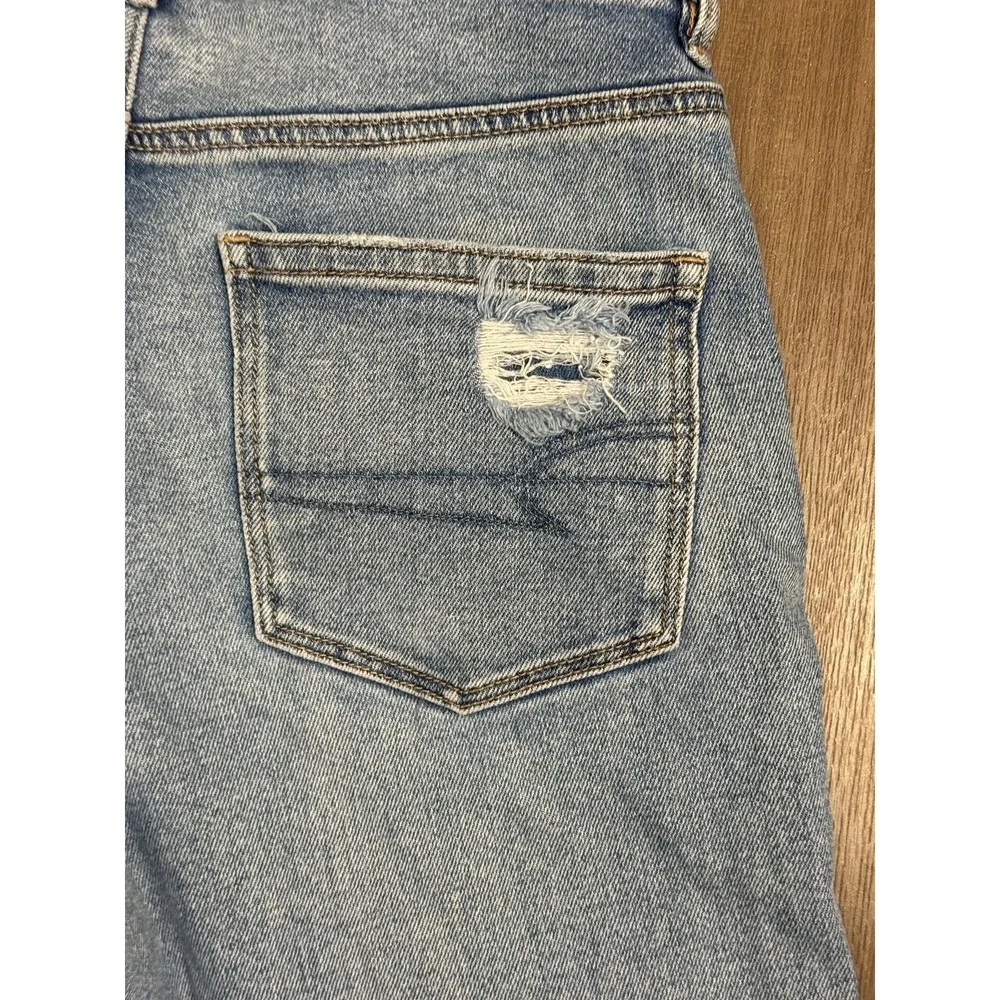 American Eagle Jeans Womens 6 Long Light Wash Blue High Rise‎ Mom Stretch Denim